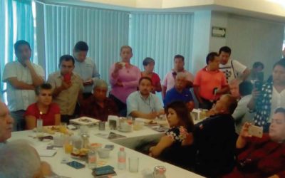 DELEGACIÓN POZA RICA INVITÓ A SU LÍDER NACIONAL A DESAYUNO DE TRABAJO