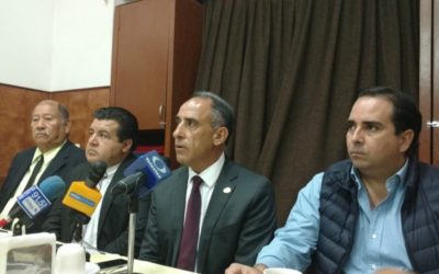 Demoras de hasta 3 horas, reportan unidades de carga en el Periférico Sur de Guadalajara.