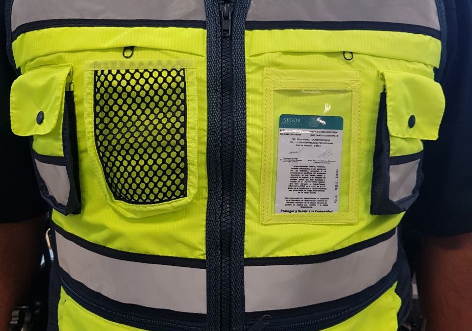 Se informa sobre el uso de chalecos reflejantes de identificación por personal de GAET.